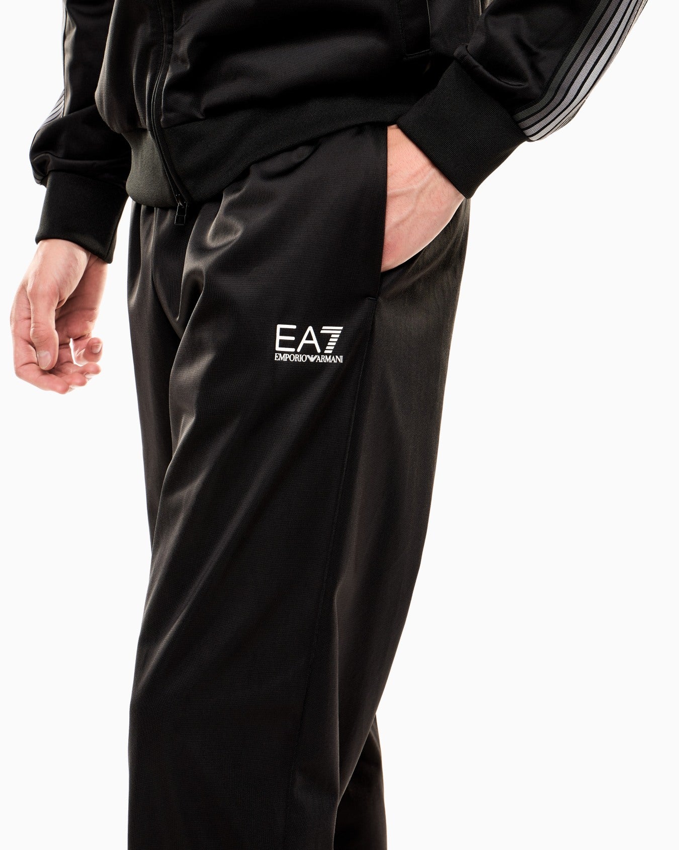 Tuta Armani EA7
